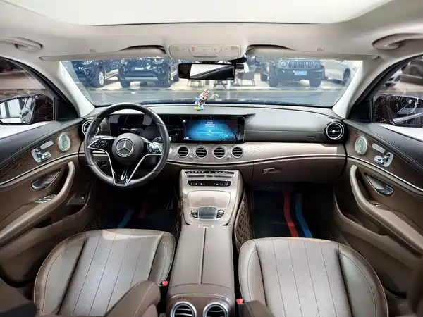 Mercedes-Benz E-Class 2022