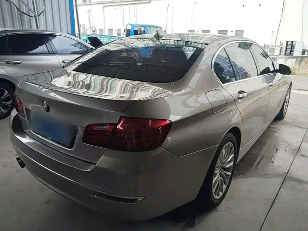 BMW 5 Series 2015 — фото 7