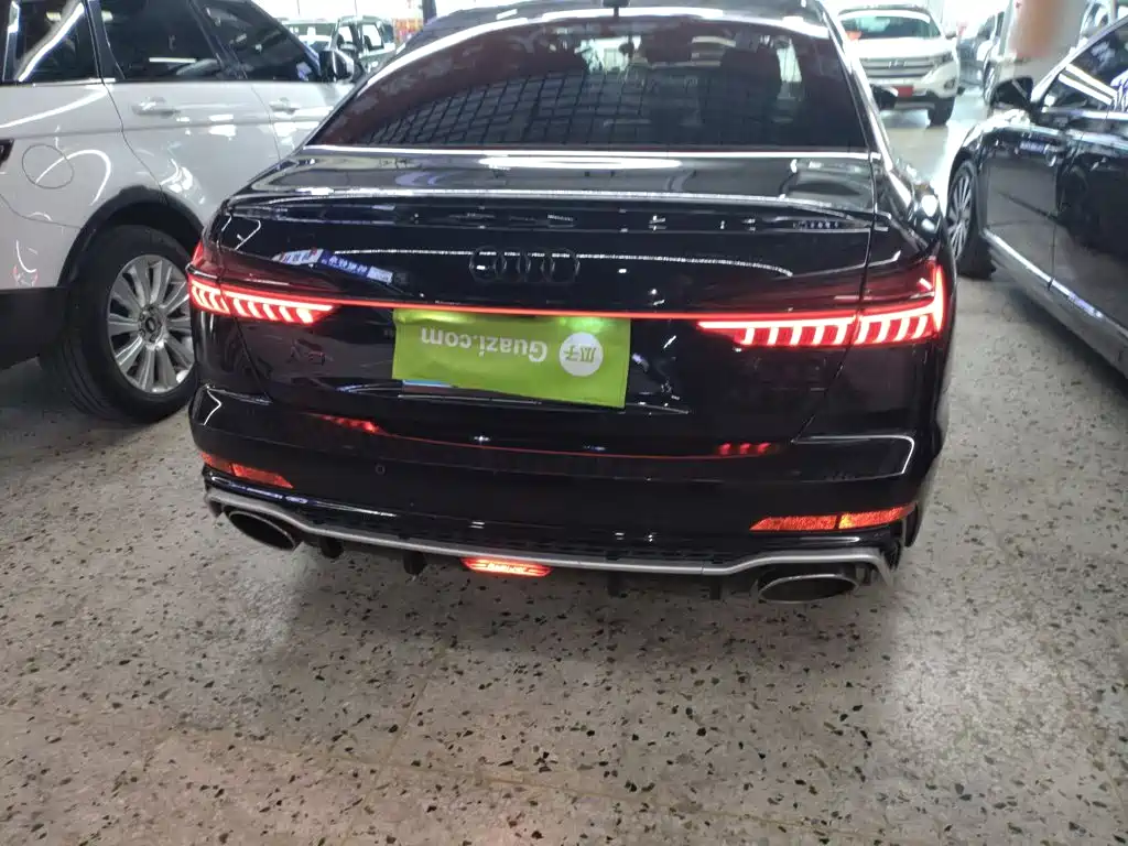 Audi A6L 2022