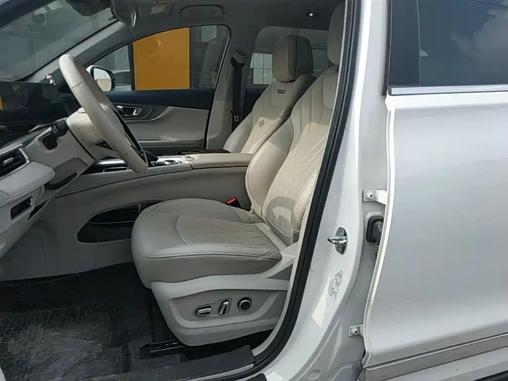 Chery Tiggo 8 PRO NEV 2023 — фото 15