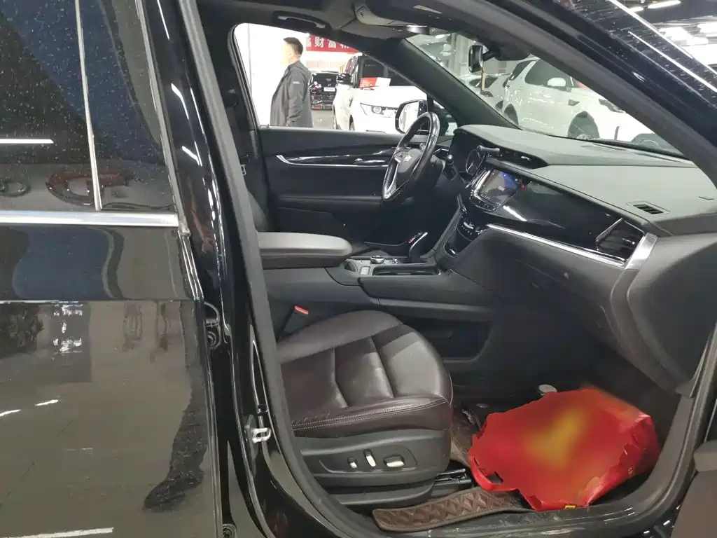 Cadillac XT6 2021 — фото 25