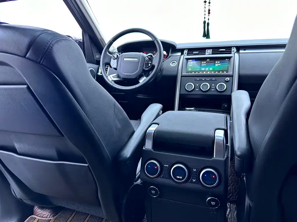 Land Rover Discovery 2019 — фото 11