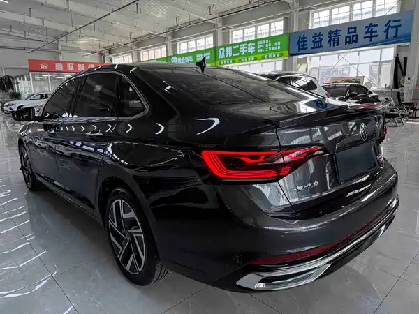 Volkswagen Sagitar 2023
