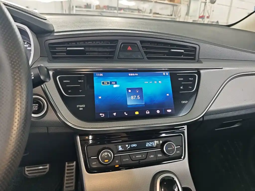 Geely Emgrand GS 2019 — фото 13