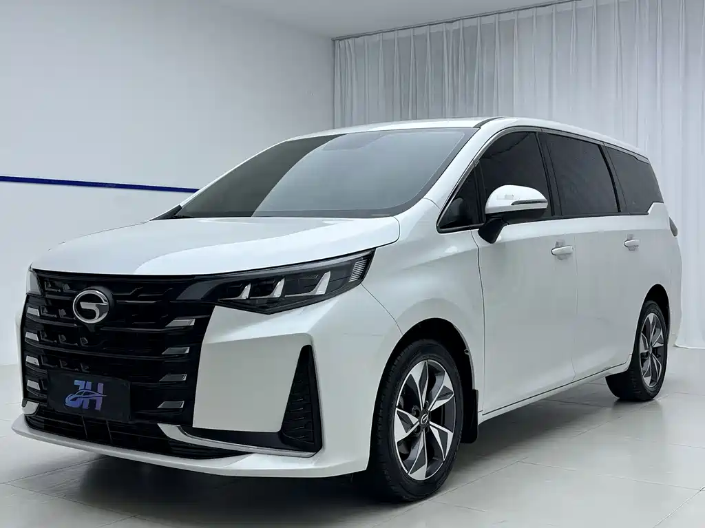 GAC Trumpchi M6 2022 — фото 1