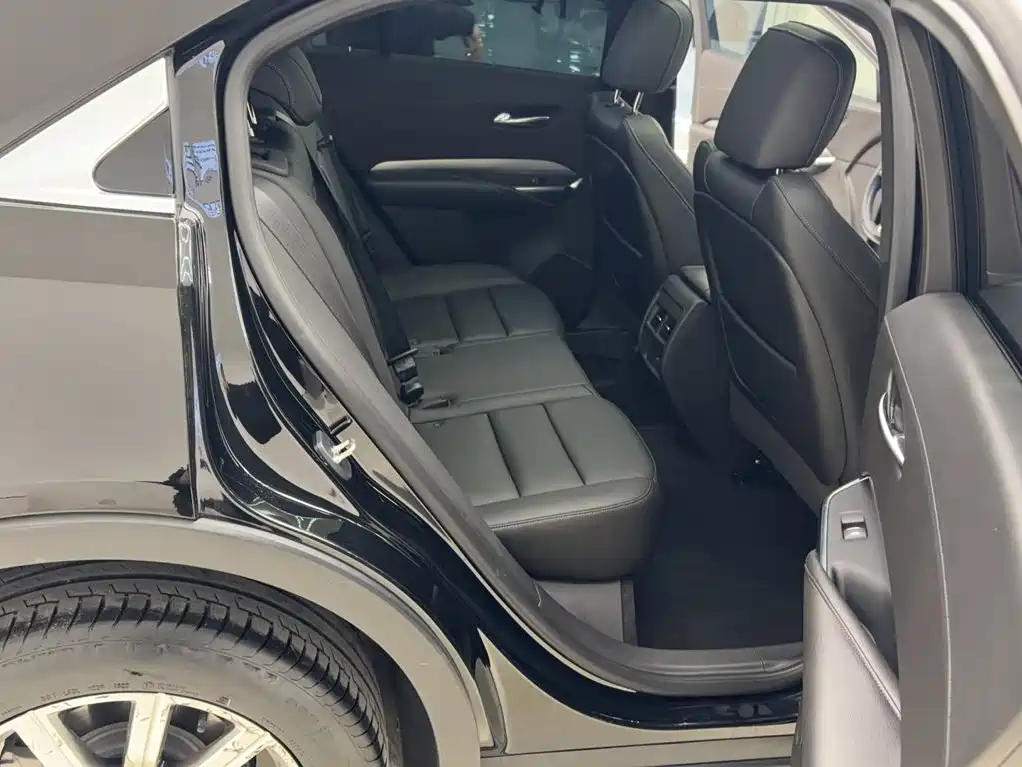 Cadillac XT4 2021 — фото 14