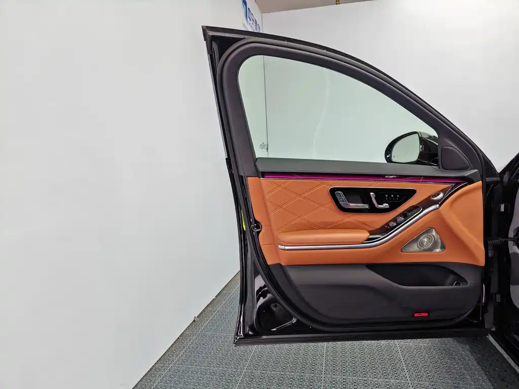 Mercedes-Benz Maybach S-Class 2025 — фото 13