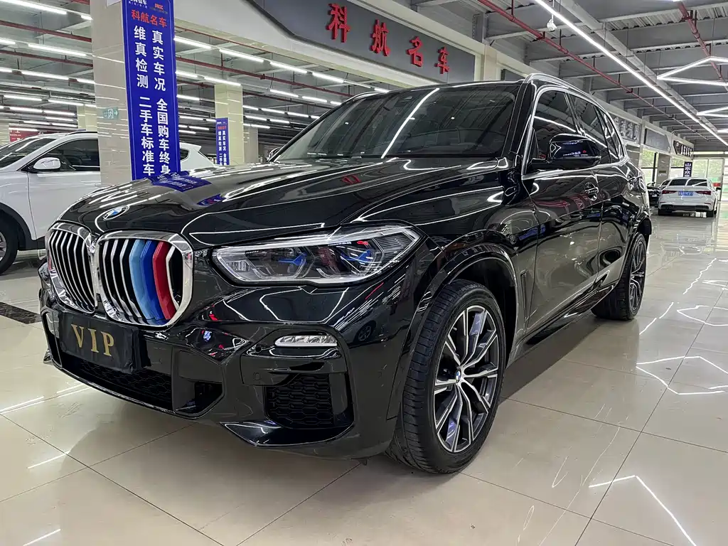 BMW X5 2021 — фото 1