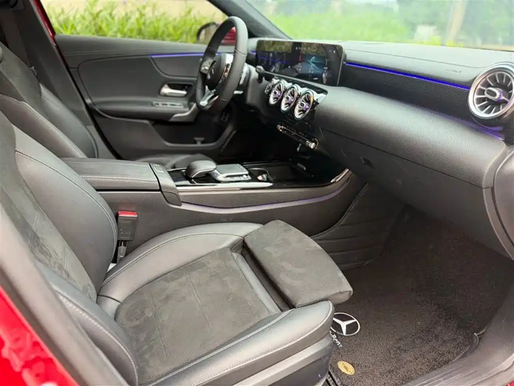 Mercedes-Benz A-Class 2020 — фото 10