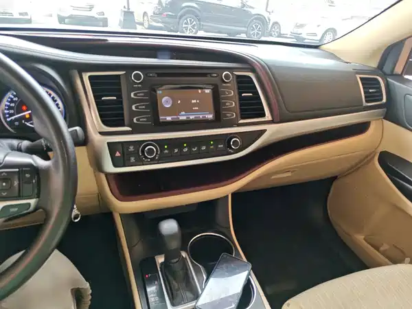 Toyota Highlander 2017