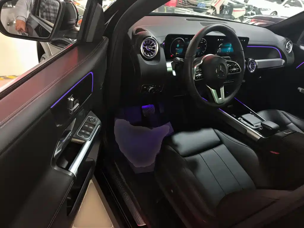 Mercedes-Benz GLB 2023 — фото 12