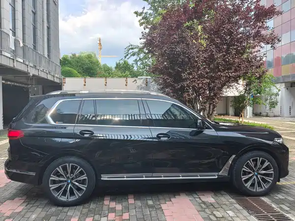 BMW X7 2022
