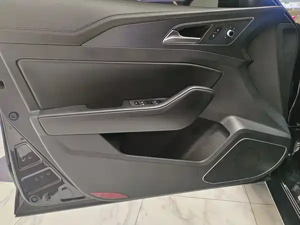 Hongqi H5 2020