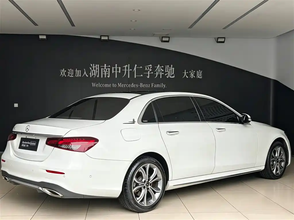 Mercedes-Benz E-Class 2022