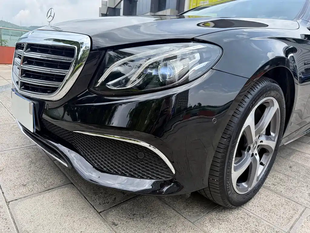 Mercedes-Benz E-Class 2018 — фото 13