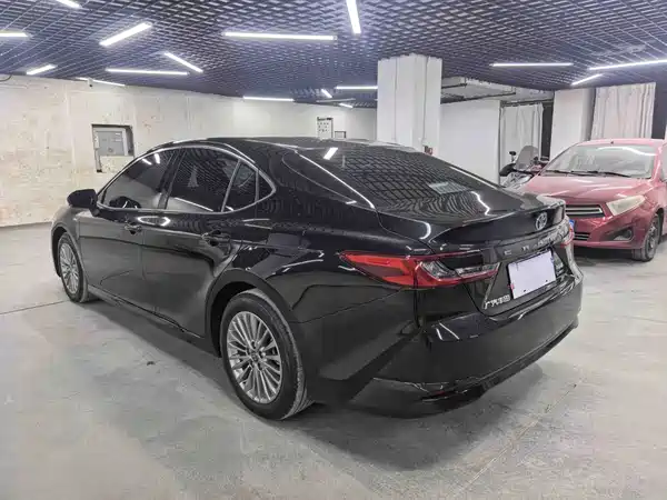 Toyota Camry 2025