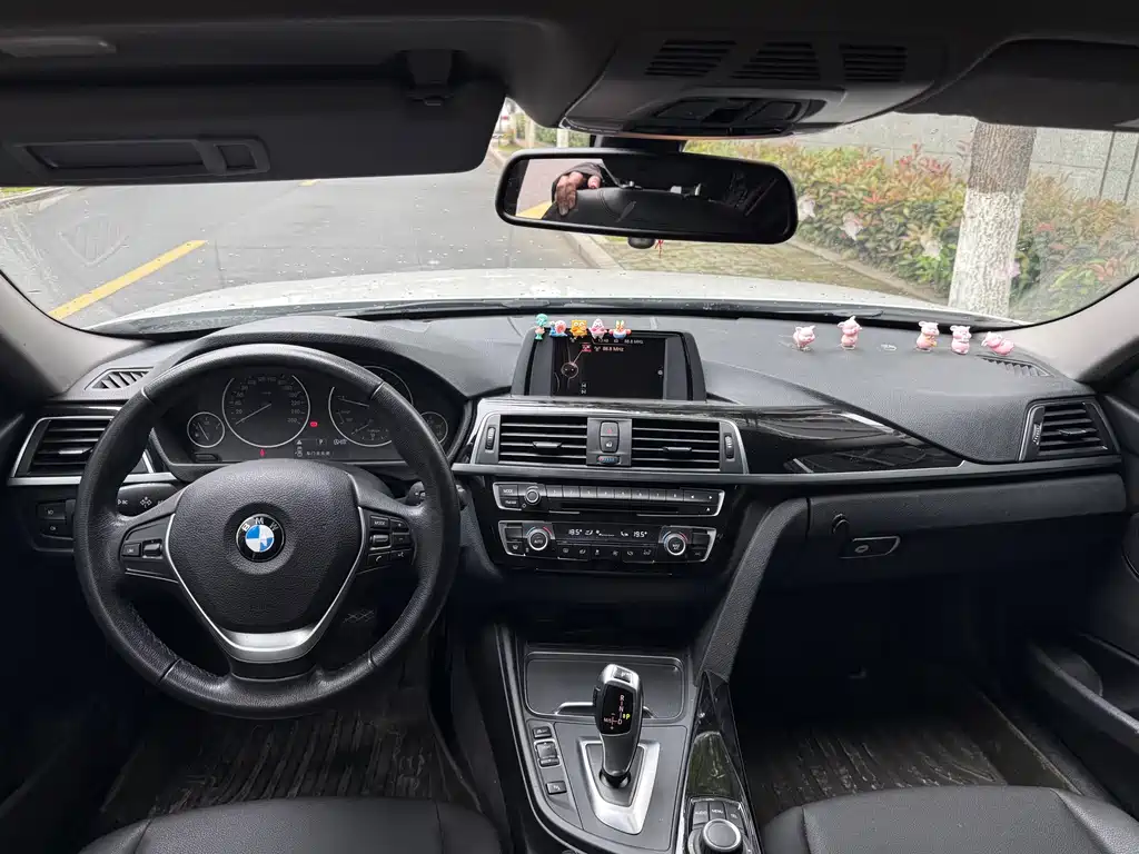 BMW 3 Series 2017 — фото 9