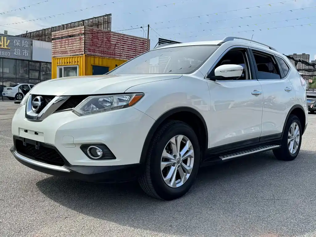 Nissan X-Trail 2015 — фото 1