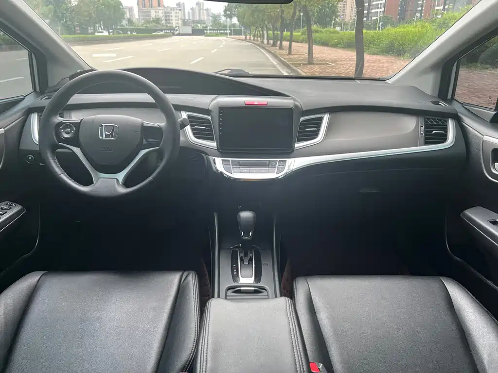 Honda Jade 2017 — фото 5