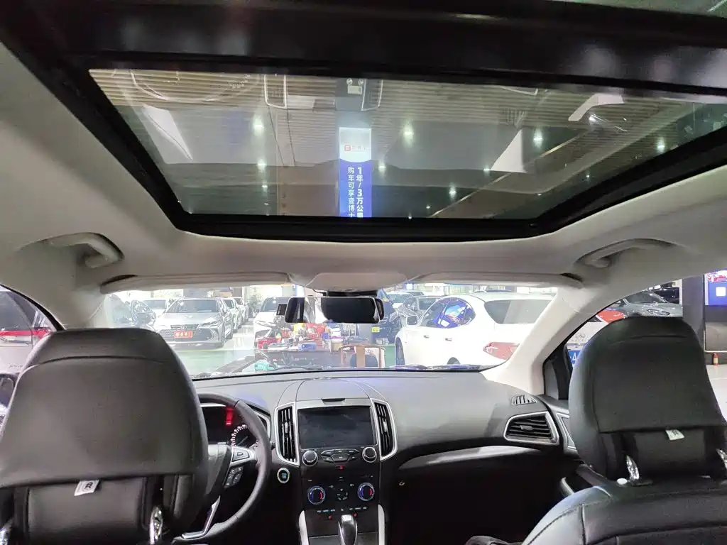 Ford Edge 2018 — фото 18