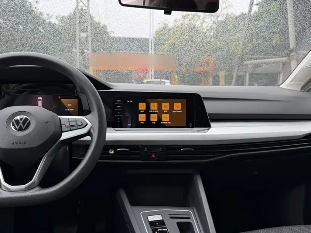 Volkswagen Golf 2021