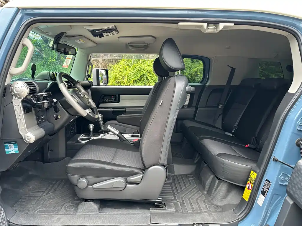 Toyota FJ Cruiser 2019 — фото 11