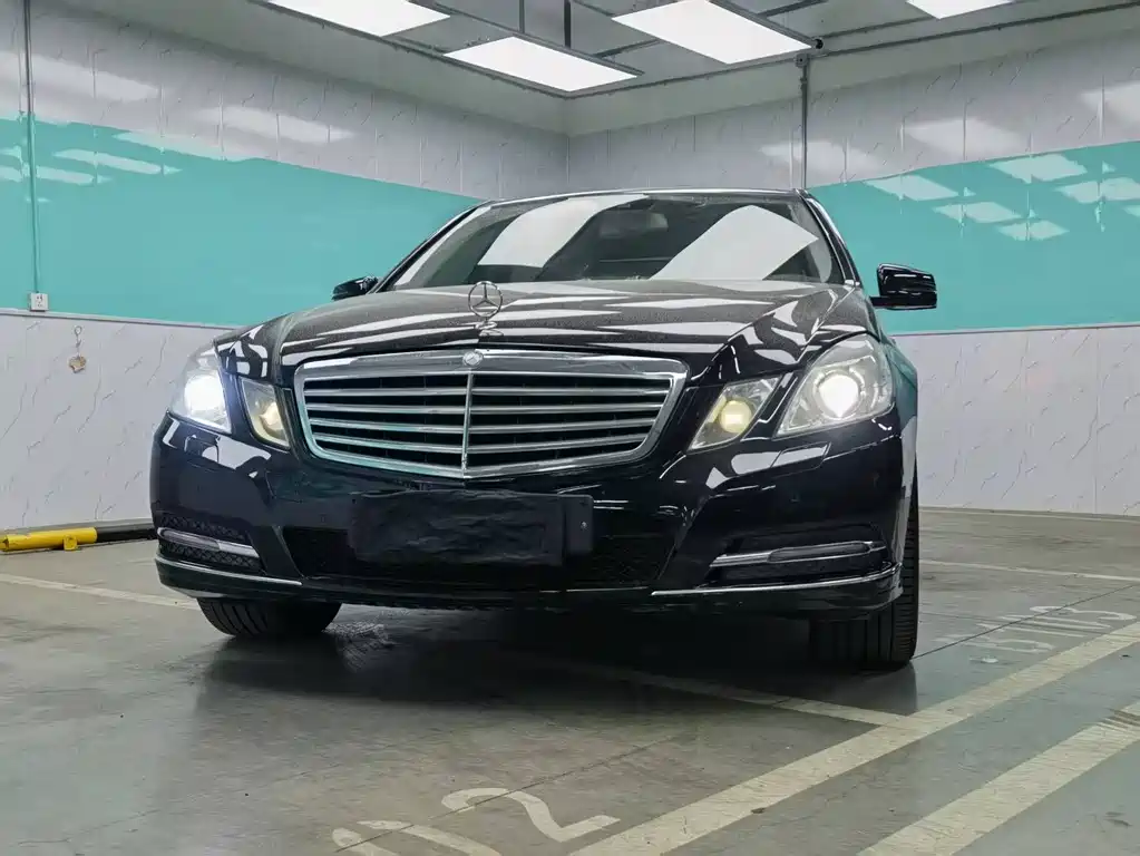 Mercedes-Benz E-Class 2011