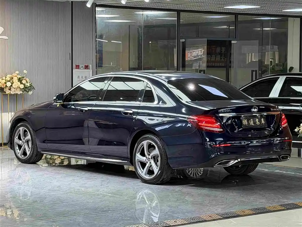 Mercedes-Benz E-Class 2019 — фото 14