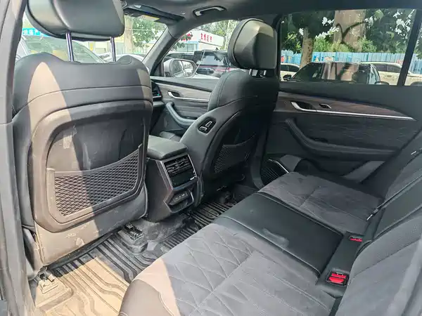Geely Xingyue L 2025