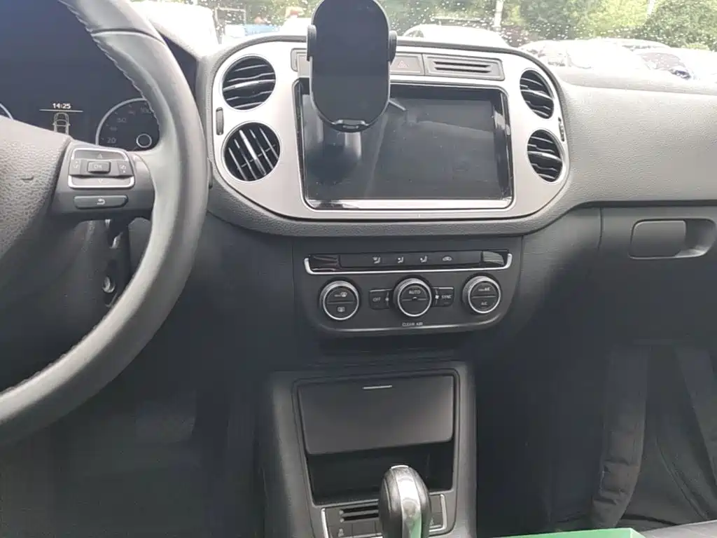Volkswagen Tiguan 2017 — фото 13