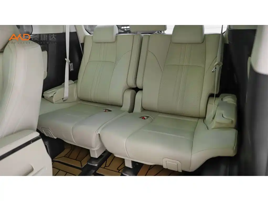 Toyota Vellfire 2023 — фото 9