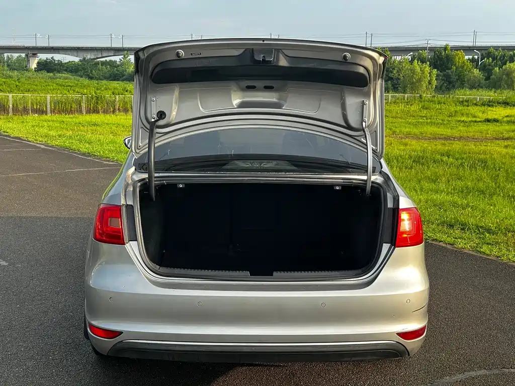 Volkswagen Sagitar 2015 — фото 17