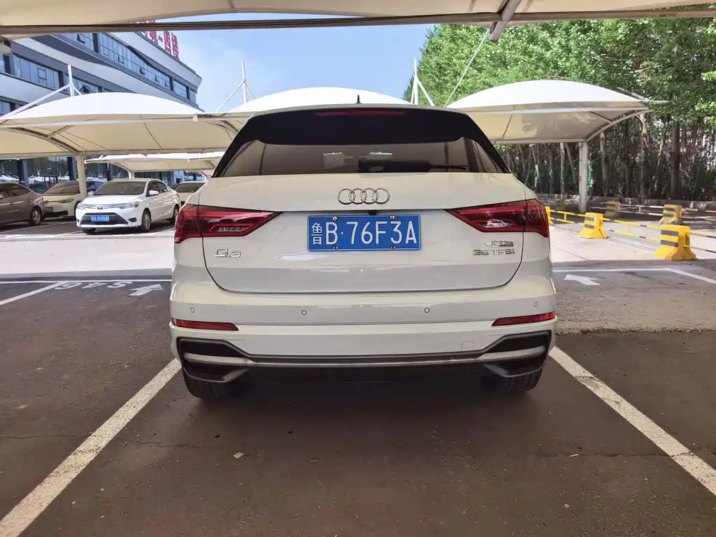 Audi Q3 2022 — фото 21