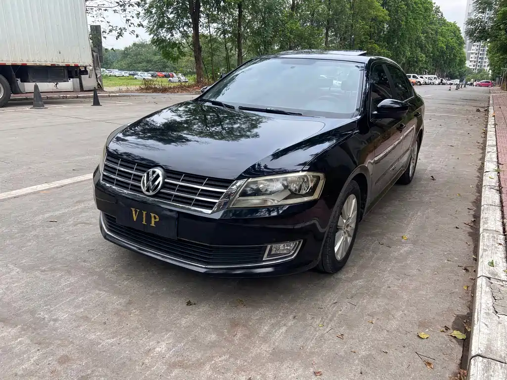 Volkswagen Lavida 2013