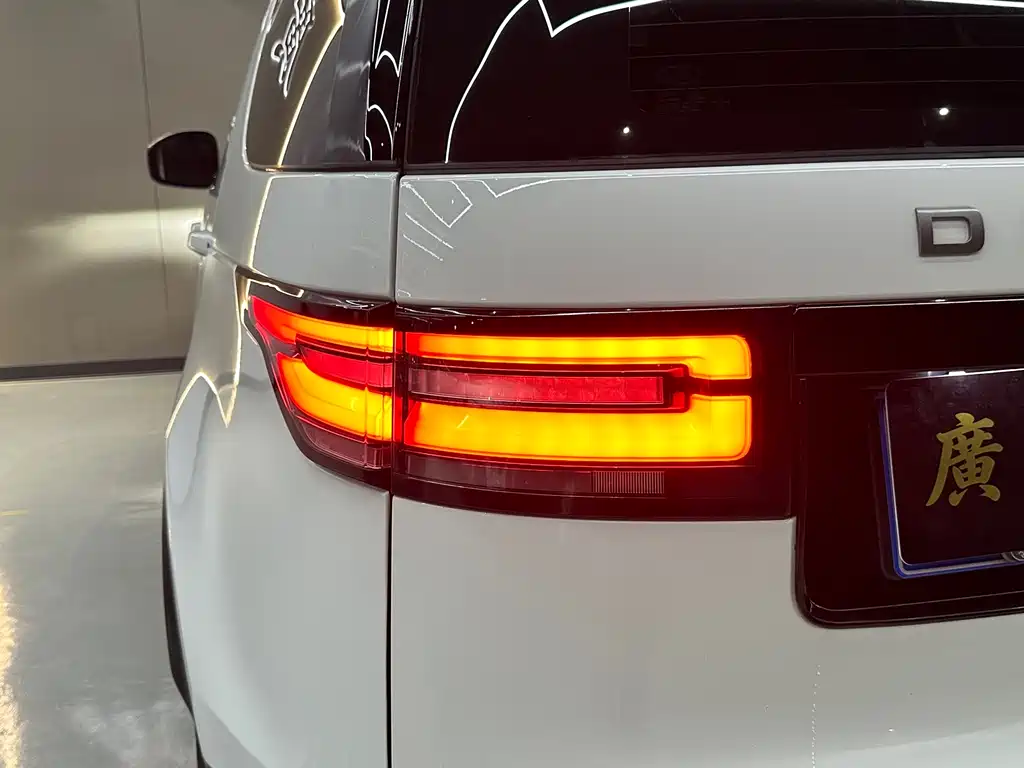 Land Rover Discovery 2019 — фото 8