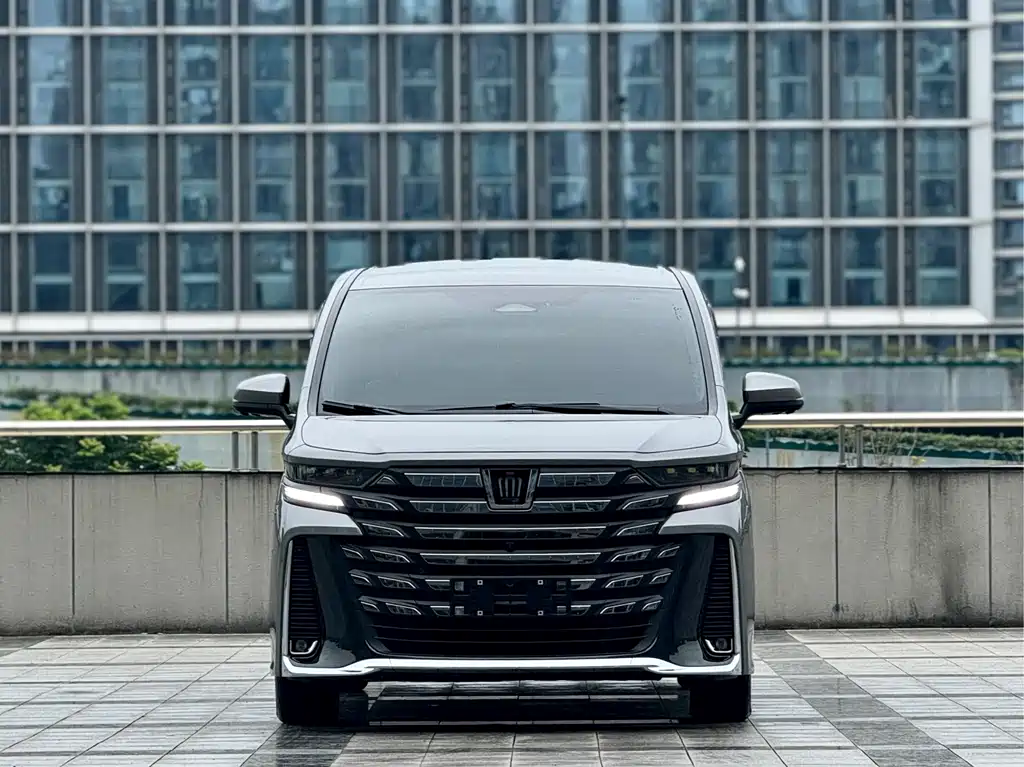 Toyota Vellfire 2025 — фото 2