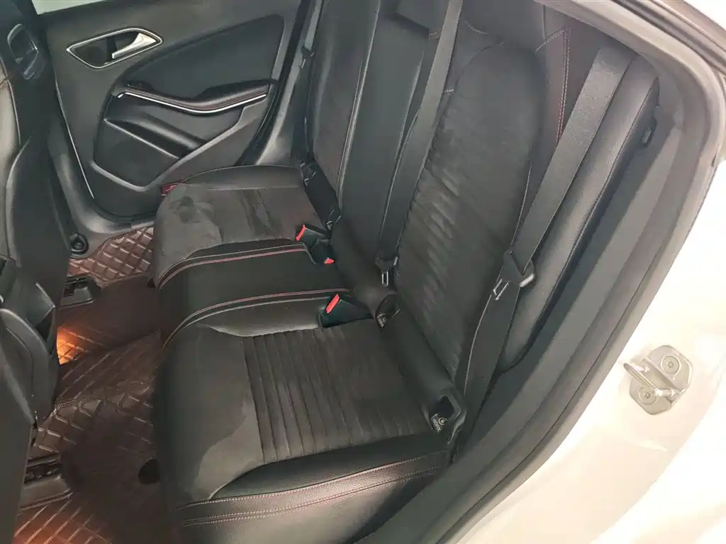 Mercedes-Benz CLA 2019 — фото 17