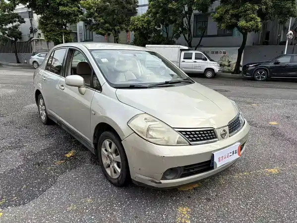 Nissan Tiida 2007