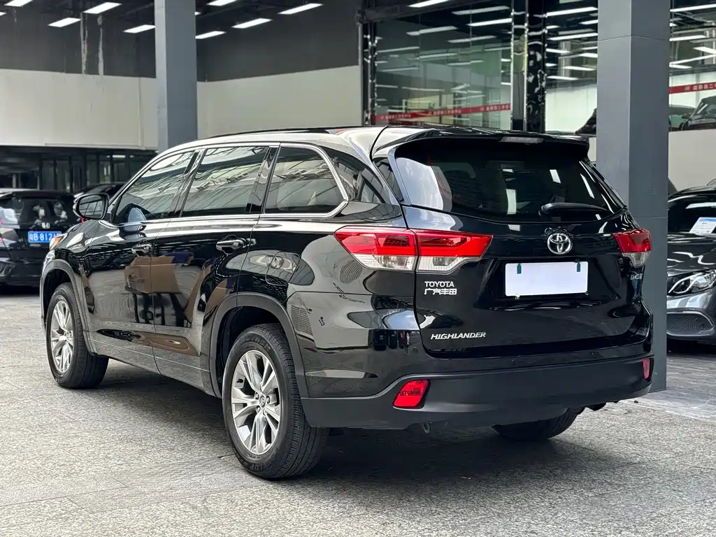 Toyota Highlander 2019 — фото 11