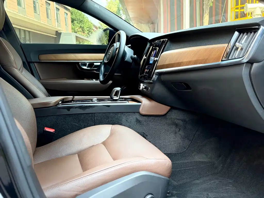 Volvo S90 2024 — фото 12