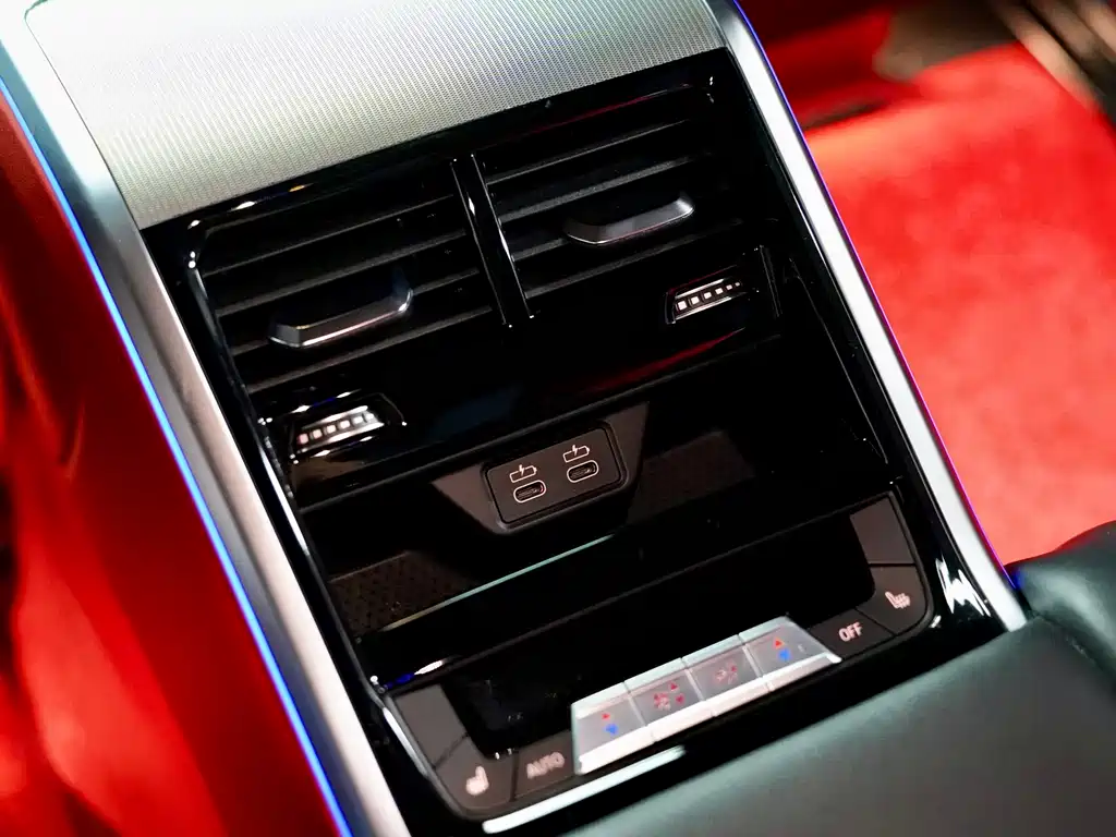 BMW 8 Series 2022 — фото 12
