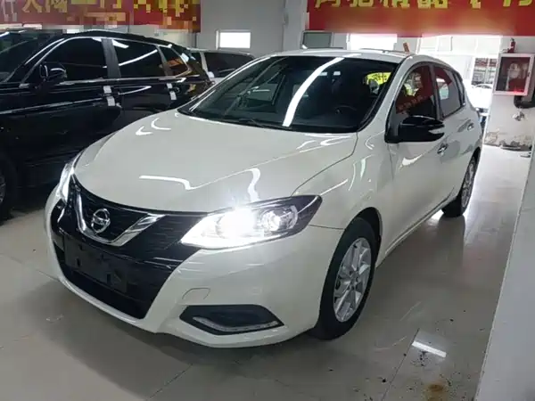 Nissan Tiida 2023
