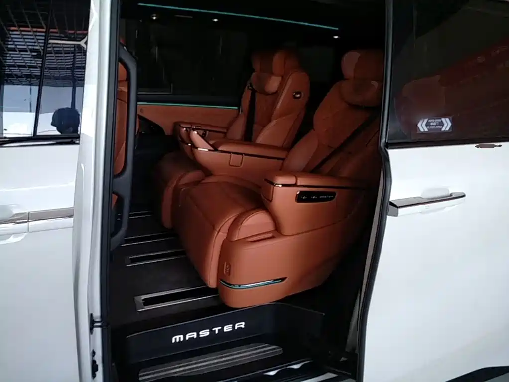 GAC Motor Xiangwang M8 2025 — фото 17