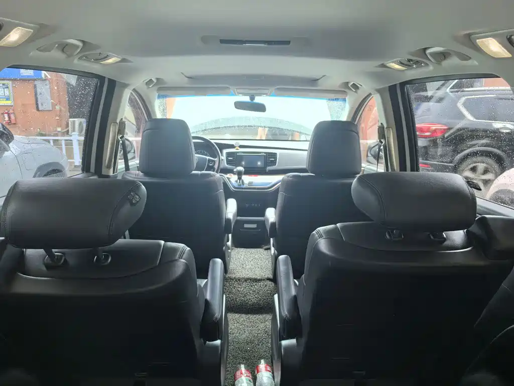 Honda Odyssey 2017 — фото 14