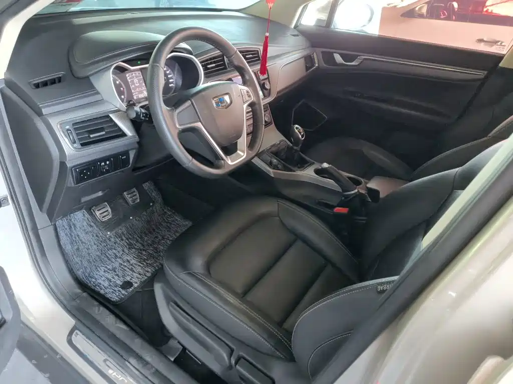 Geely Emgrand GS 2018 — фото 18