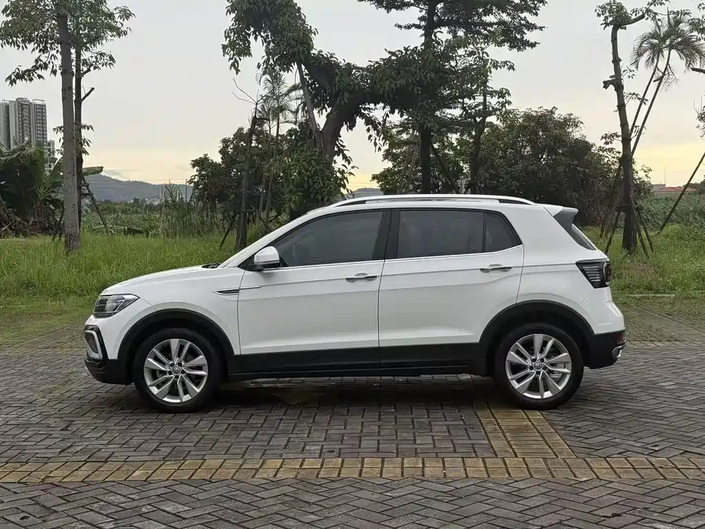 Volkswagen T-Cross 2020 — фото 11