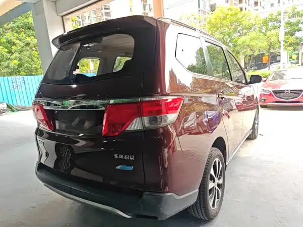 Venucia M50V 2018