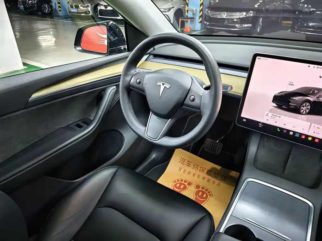 Tesla Model Y 2023 — фото 11