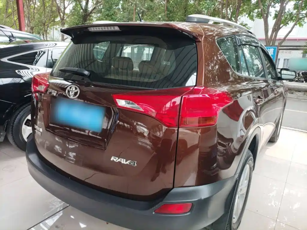 Toyota RAV4 2014