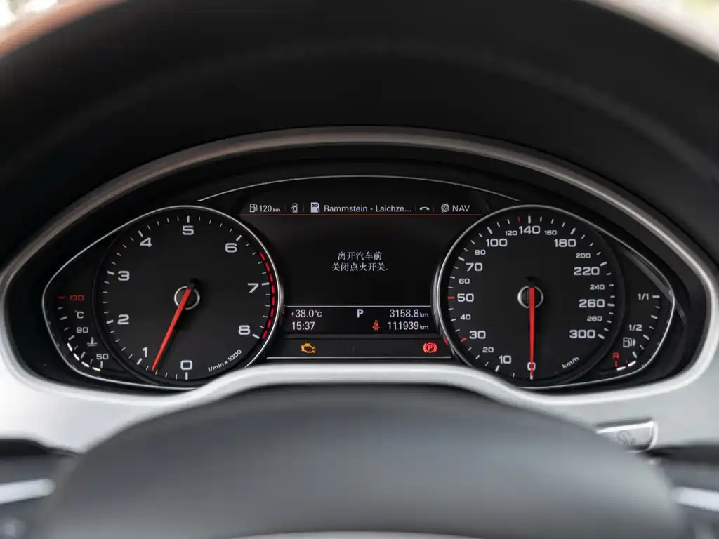 Audi A8 2013 — фото 13